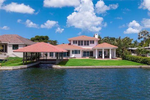 House in Venice, Florida 4 bedrooms, 297.1 sq.m. № 2100283