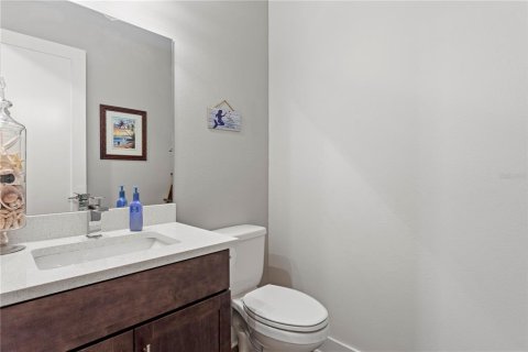 Townhouse in Saint Petersburg, Florida 4 bedrooms, 204.85 sq.m. № 2221478 - photo 21