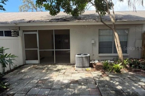 House in Safety Harbor, Florida 2 bedrooms, 94.11 sq.m. № 2351681