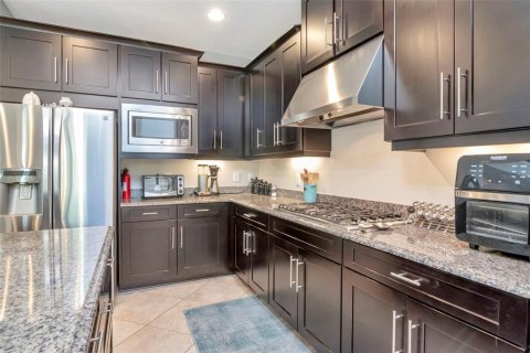 House in Wesley Chapel, Florida 6 bedrooms, 396.79 sq.m. № 1784940 - photo 16