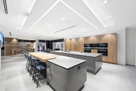 Снять в аренду виллу или дом в Форт-Лодердейл, Флорида 6 спален, 608.05м2, № 2015325 - фото 16