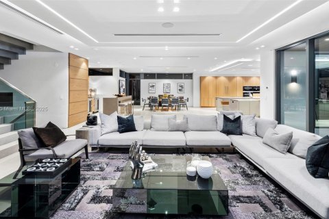 Снять в аренду виллу или дом в Форт-Лодердейл, Флорида 6 спален, 608.05м2, № 2015325 - фото 8