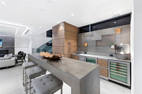 Снять в аренду виллу или дом в Форт-Лодердейл, Флорида 6 спален, 608.05м2, № 2015325 - фото 17