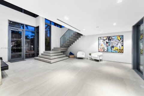 Снять в аренду виллу или дом в Форт-Лодердейл, Флорида 6 спален, 608.05м2, № 2015325 - фото 18