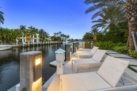 Снять в аренду виллу или дом в Форт-Лодердейл, Флорида 6 спален, 608.05м2, № 2015325 - фото 6