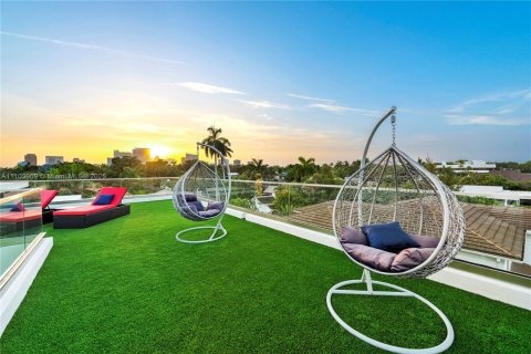 Снять в аренду виллу или дом в Форт-Лодердейл, Флорида 6 спален, 608.05м2, № 2015325 - фото 26