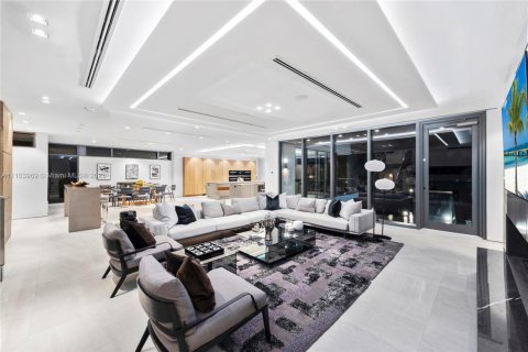 Снять в аренду виллу или дом в Форт-Лодердейл, Флорида 6 спален, 608.05м2, № 2015325 - фото 9