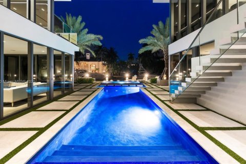 Снять в аренду виллу или дом в Форт-Лодердейл, Флорида 6 спален, 608.05м2, № 2015325 - фото 30