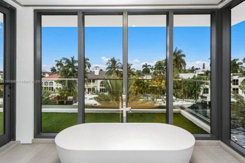 Снять в аренду виллу или дом в Форт-Лодердейл, Флорида 6 спален, 608.05м2, № 2015325 - фото 24