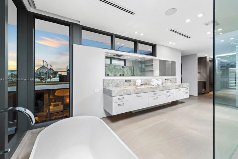 Снять в аренду виллу или дом в Форт-Лодердейл, Флорида 6 спален, 608.05м2, № 2015325 - фото 22