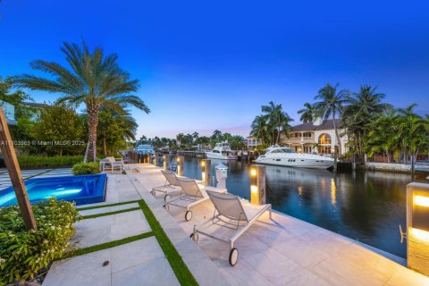 Снять в аренду виллу или дом в Форт-Лодердейл, Флорида 6 спален, 608.05м2, № 2015325 - фото 5