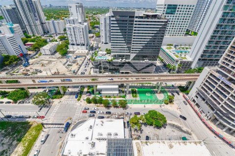 Condo in Miami, Florida, 2 bedrooms  № 2026077 - photo 28