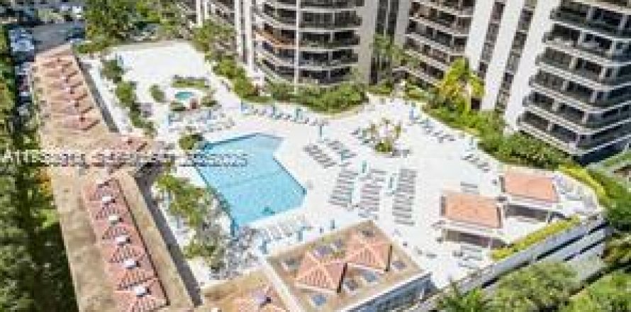 Кондоминиум с 2 спальнями в Авентура, Флорида № 1993086