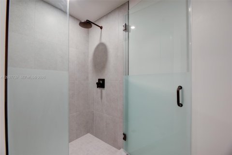 Condo in Miami, Florida № 2279336 - photo 11
