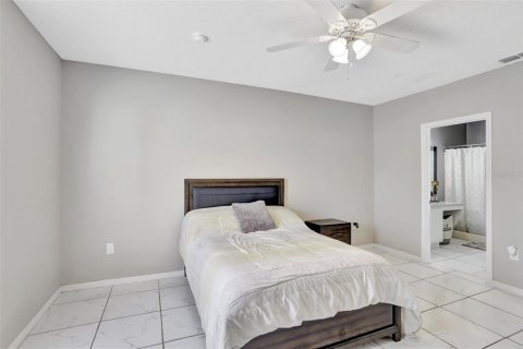 House in Kissimmee, Florida 3 bedrooms, 128.48 sq.m. № 1908552 - photo 14