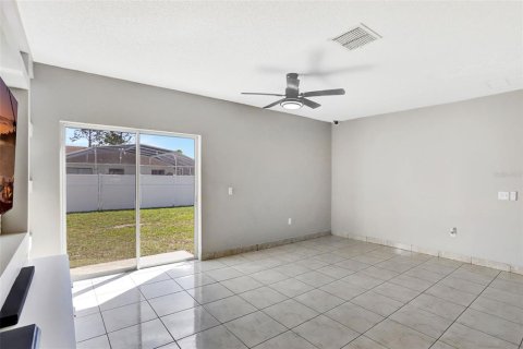 House in Kissimmee, Florida 3 bedrooms, 128.48 sq.m. № 1908552 - photo 7