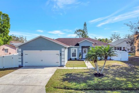 House in Kissimmee, Florida 3 bedrooms, 128.48 sq.m. № 1908552 - photo 2