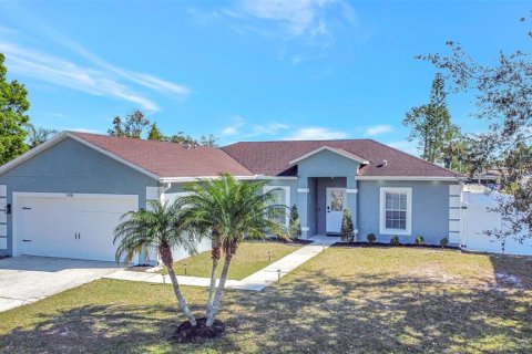 House in Kissimmee, Florida 3 bedrooms, 128.48 sq.m. № 1908552 - photo 1