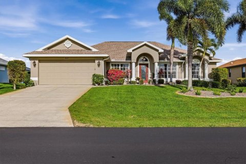 Casa en Rotonda, Florida 3 dormitorios, 184.5 m2 № 2157480