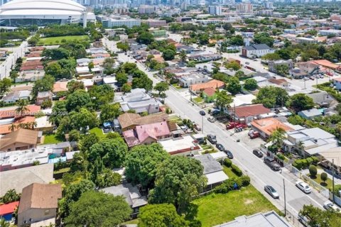 Terrain à Miami, Floride № 1946335
