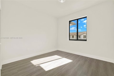 Townhouse in Homestead, Florida 3 bedrooms, 144.74 sq.m. № 1998088 - photo 27