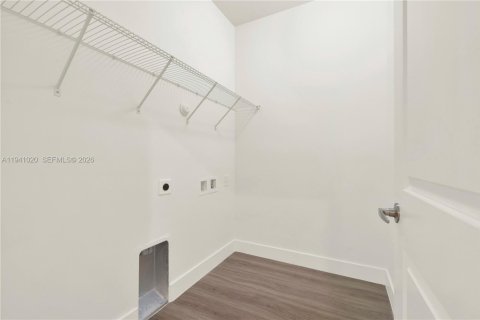 Townhouse in Homestead, Florida 3 bedrooms, 144.74 sq.m. № 1998088 - photo 25