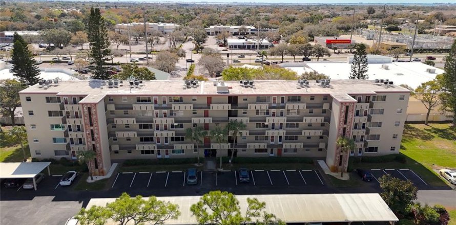 Condominio en Bradenton, Florida, 2 dormitorios № 2115042