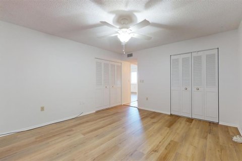 Condominio en venta en Bradenton, Florida, 2 dormitorios, 78.04 m2 № 2115042 - foto 3