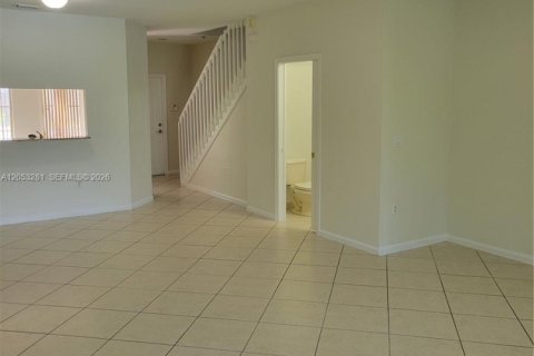 Touwnhouse à louer à Miramar, Floride: 3 chambres, 121.33 m2 № 2188573 - photo 6