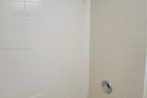 Touwnhouse à louer à Miramar, Floride: 3 chambres, 121.33 m2 № 2188573 - photo 14
