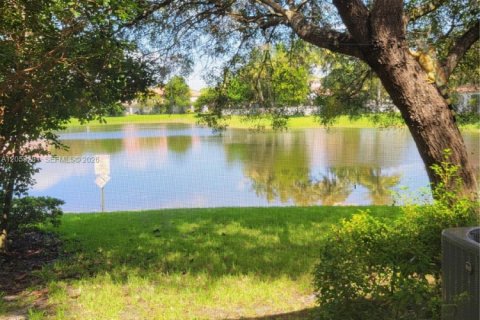 Touwnhouse à louer à Miramar, Floride: 3 chambres, 121.33 m2 № 2188573 - photo 16