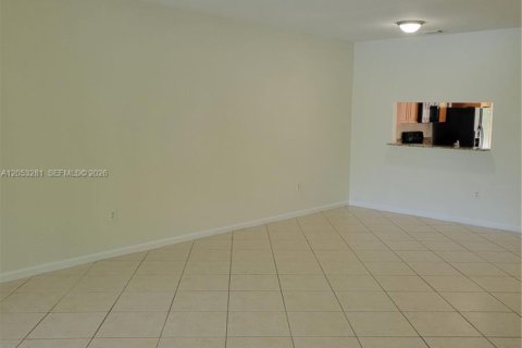 Touwnhouse à louer à Miramar, Floride: 3 chambres, 121.33 m2 № 2188573 - photo 4
