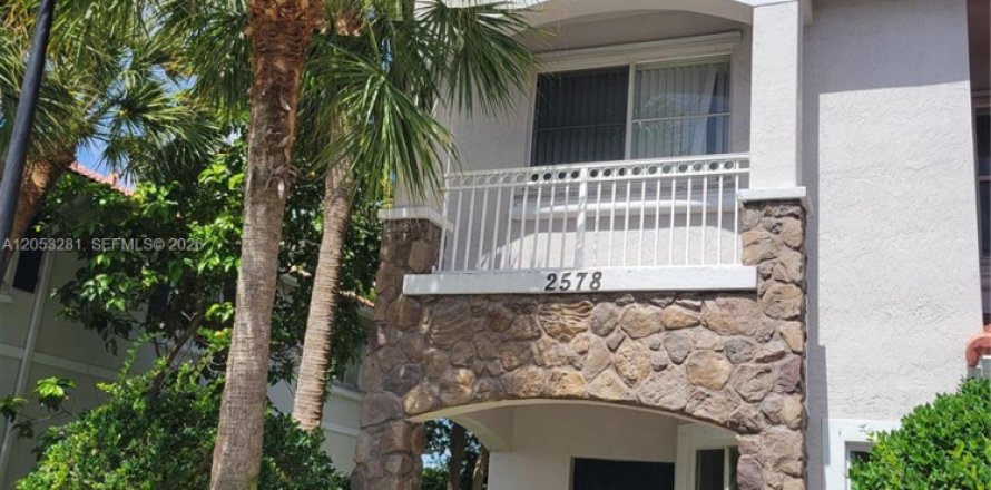 Touwnhouse à Miramar, Floride 3 chambres, 121.33 m2 № 2188573