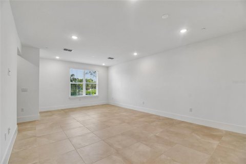 Townhouse in Oviedo, Florida 4 bedrooms, 188.13 sq.m. № 2208809 - photo 6