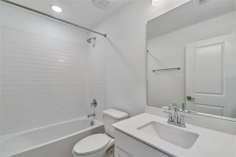 Townhouse in Oviedo, Florida 4 bedrooms, 188.13 sq.m. № 2208809 - photo 23