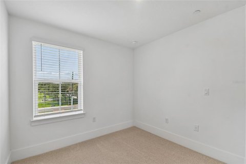 Townhouse in Oviedo, Florida 4 bedrooms, 188.13 sq.m. № 2208809 - photo 25