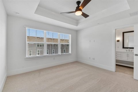 Townhouse in Oviedo, Florida 4 bedrooms, 188.13 sq.m. № 2208809 - photo 18