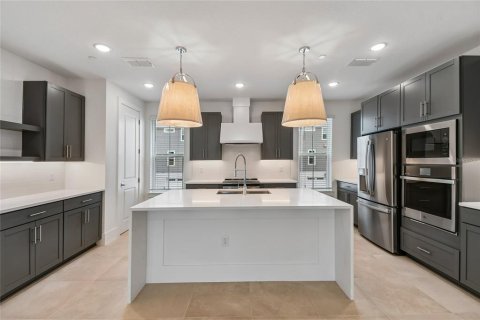 Townhouse in Oviedo, Florida 4 bedrooms, 188.13 sq.m. № 2208809 - photo 13