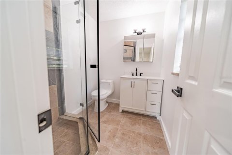 Casa en venta en Deltona, Florida, 5 dormitorios, 206.8 m2 № 1883282 - foto 16