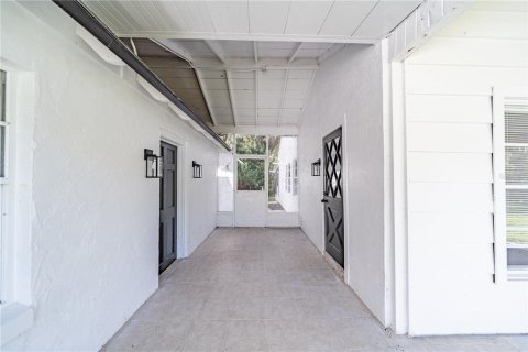 Casa en venta en Deltona, Florida, 5 dormitorios, 206.8 m2 № 1883282 - foto 28