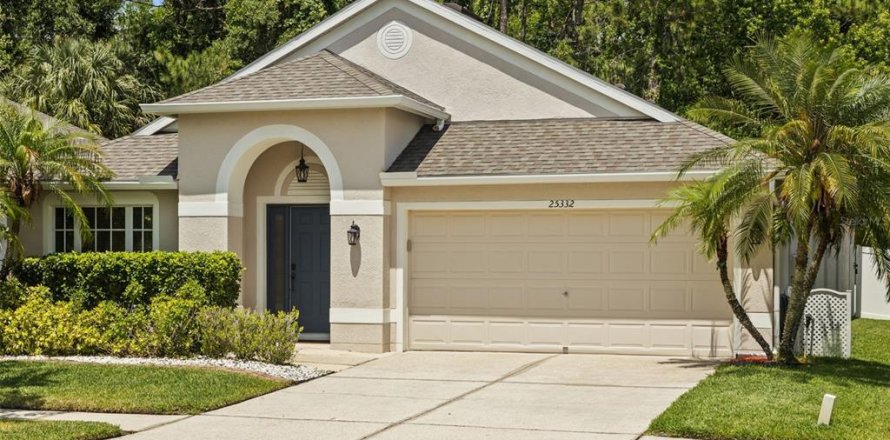House in Wesley Chapel, Florida 4 bedrooms, 181.72 sq.m. № 1689730