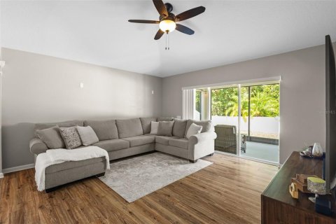 House in Wesley Chapel, Florida 4 bedrooms, 181.72 sq.m. № 1689730 - photo 15