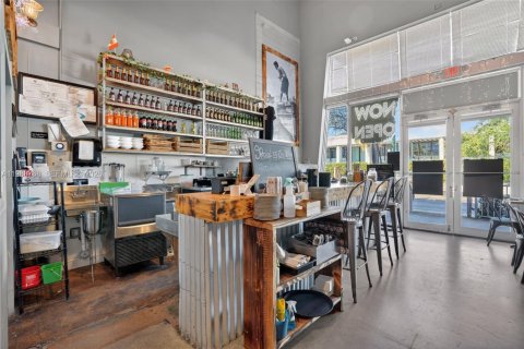 Купить коммерческую недвижимость в Майами, Флорида № 2050565 - фото 5