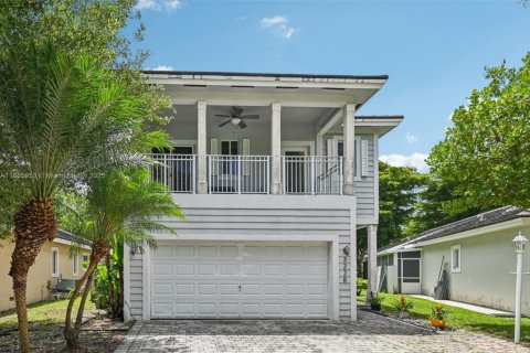 House in Homestead, Florida 4 bedrooms, 163.69 sq.m. № 1897124 - photo 1