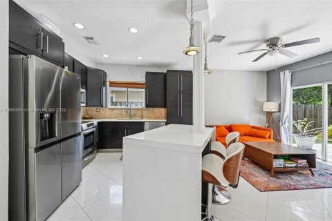 House in Homestead, Florida 4 bedrooms, 163.69 sq.m. № 1897124 - photo 11
