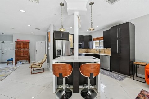 House in Homestead, Florida 4 bedrooms, 163.69 sq.m. № 1897124 - photo 12