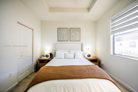 Townhouse in Miami, Florida 3 bedrooms, 123.37 sq.m. № 2026214 - photo 19