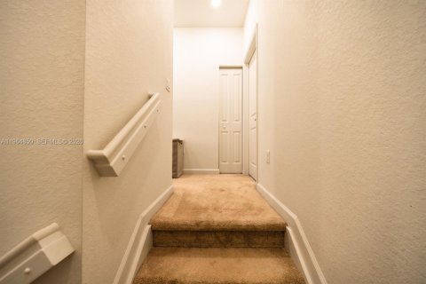 Townhouse in Miami, Florida 3 bedrooms, 123.37 sq.m. № 2026214 - photo 15