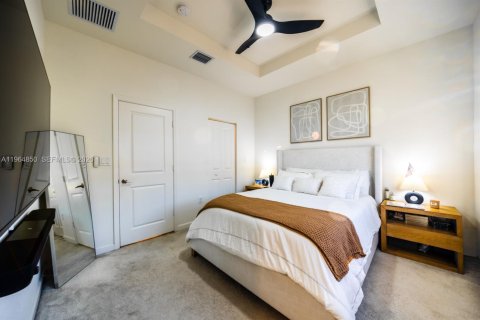 Townhouse in Miami, Florida 3 bedrooms, 123.37 sq.m. № 2026214 - photo 18