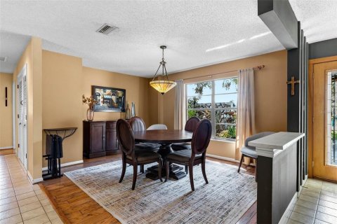 Casa en venta en Palm Harbor, Florida, 3 dormitorios, 192.12 m2 № 2384333 - foto 7
